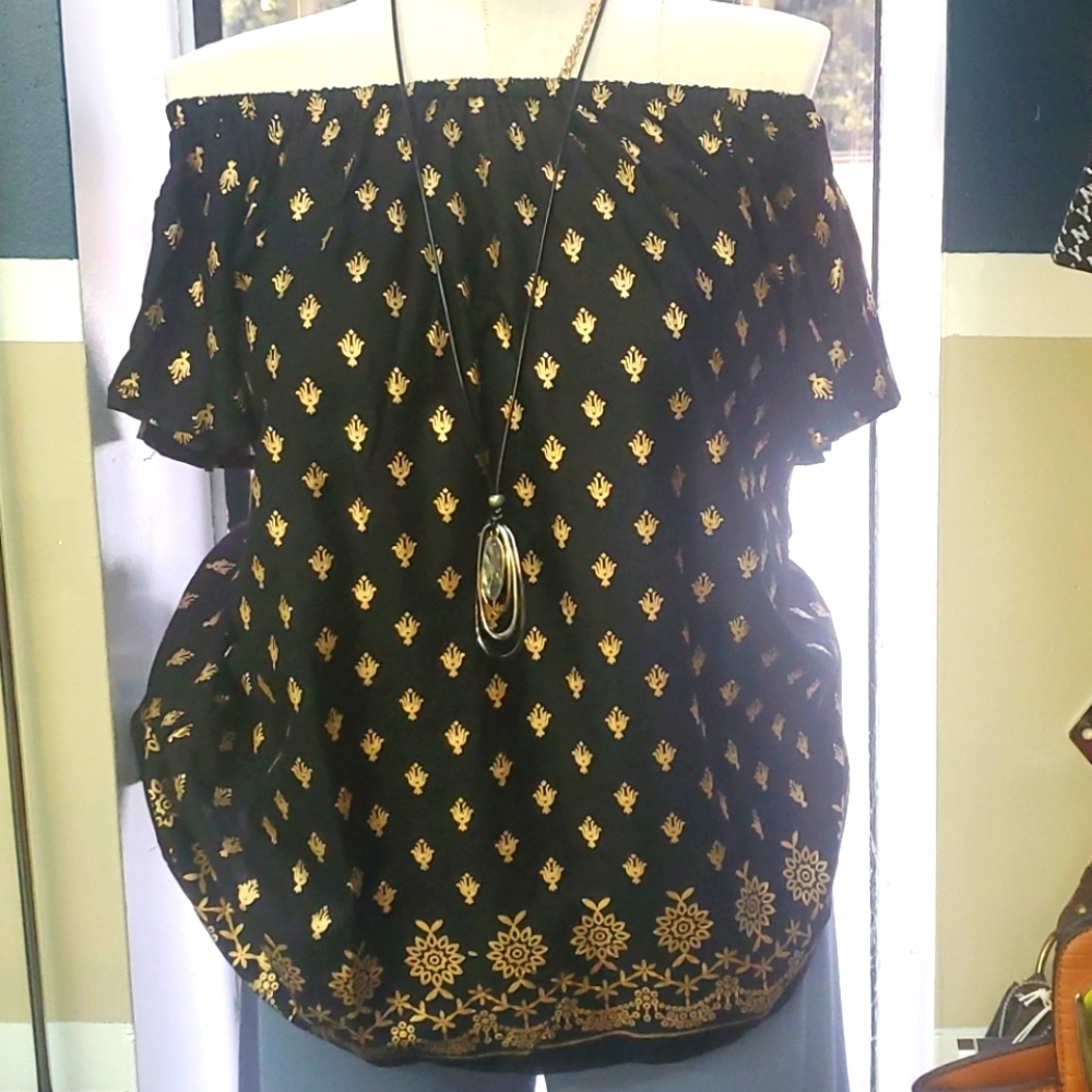 Gold Printed Off Shoulder Top 🔥